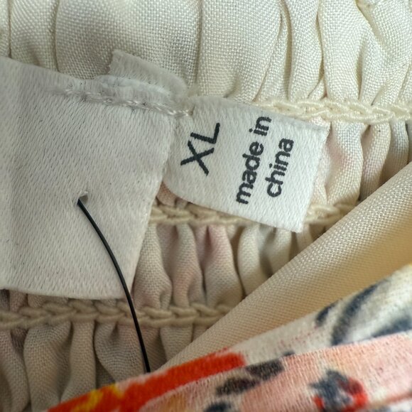 NWT Women's ASTR THE LABEL Floral Smocked Sweetheart Neckline Top | Size XL - Picture 12 of 14